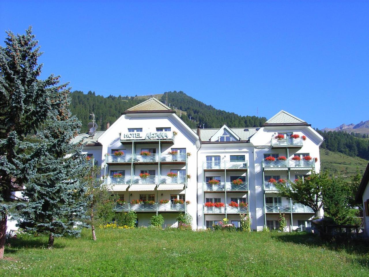 Typically Swiss Hotel Altana سكول المظهر الخارجي الصورة